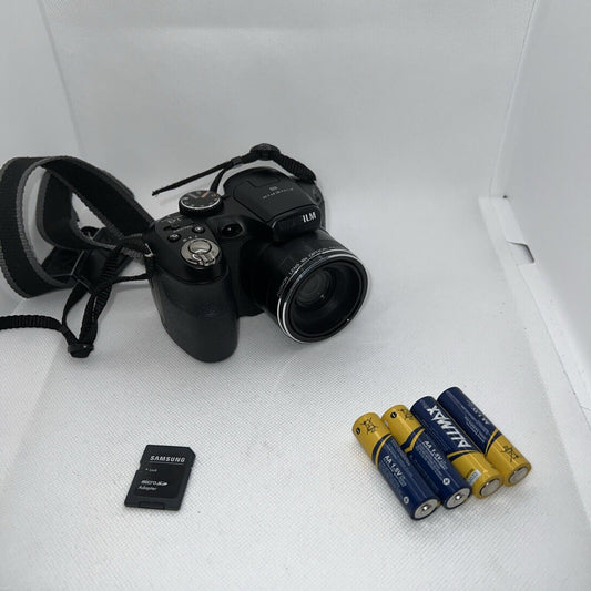Retro Fujifilm FinePix Digital Camera S2980 14MP Tested + Batteries & 2GB SD Fujifilm