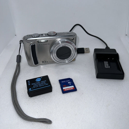 Panasonic Lumix Digital Camera DMC-TZ4 8.1MP Tested + Battery, Charger & 16GB SD Panasonic