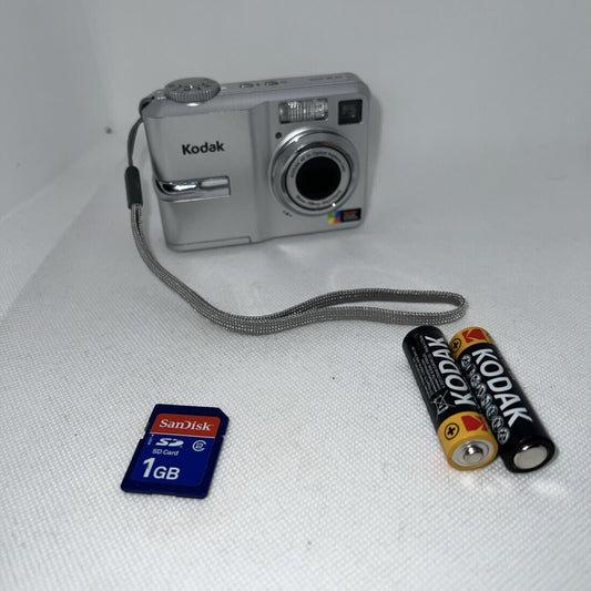 Kodak Digital Camera EasyShare C633 6.1MP Silver Tested + Batteries & 1GB SD Kodak