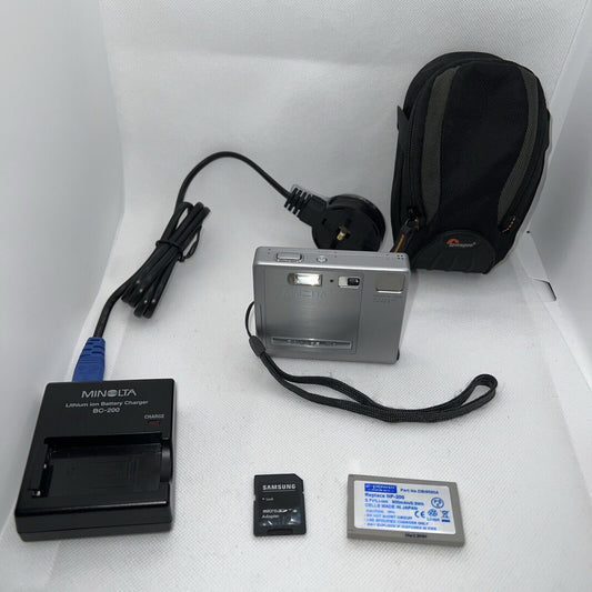 Retro Minolta Digital Camera DiMAGE Xi 3.2MP Tested + Battery, Charger, 2GB SD Konica Minolta